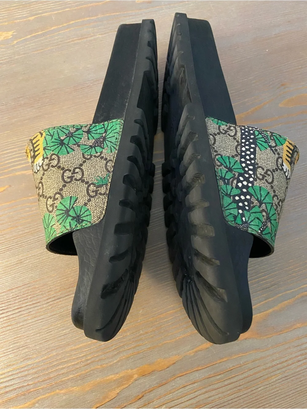 Gucci stylish black